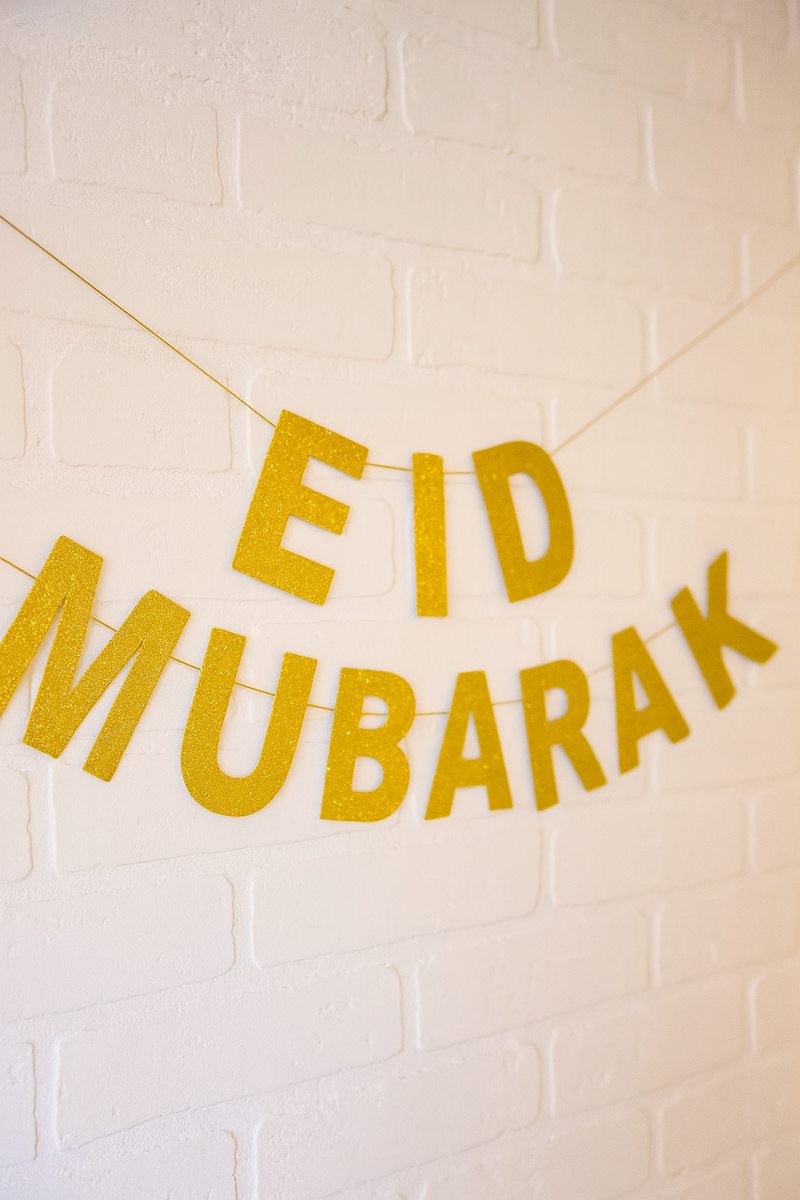 Eid Mubarak Letters Banner – Golden Glitter Party Decoration